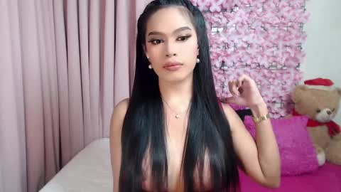 Snapshot of martha_fox chatting on 03.01.25 DONT FORGET TO FOLLOW ME AND GIVE ME A THUMBS UP GUYS- martha online show from 03.01.25