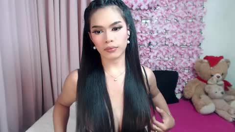 Snapshot of martha_fox chatting on 03.12.25 DONT FORGET TO FOLLOW ME AND GIVE ME A THUMBS UP GUYS- martha online show from 03.12.25
