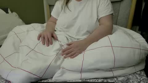 Snapshot of marthabriest chatting on 10.26.25 Martha online show from 10.26.25