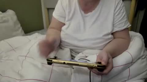 Snapshot of marthabriest chatting on 11.14.25 Martha online show from 11.14.25