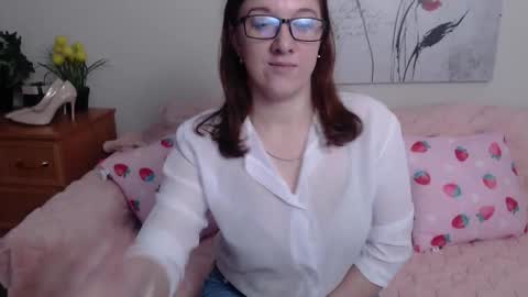 Snapshot of marthasimons chatting on 11.17.25 Martha online show from 11.17.25