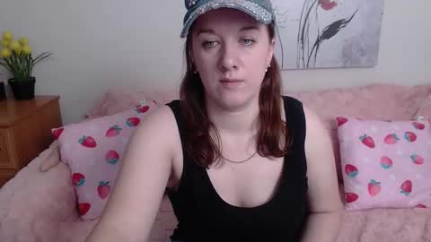 Snapshot of marthasimons chatting on 11.18.25 Martha online show from 11.18.25