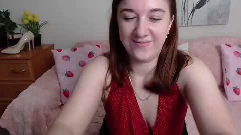 Snapshot of marthasimons chatting on 11.26.25 Martha online show from 11.26.25