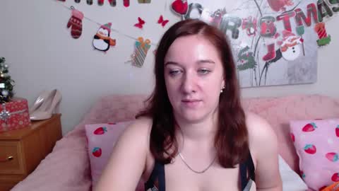 Snapshot of marthasimons chatting on 12.20.25 Martha online show from 12.20.25