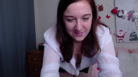 Snapshot of marthasimons chatting on 12.22.25 Martha online show from 12.22.25