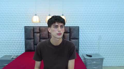 Snapshot of martin_williams_ chatting on 12.15.25 martin_williams_ online show from 12.15.25