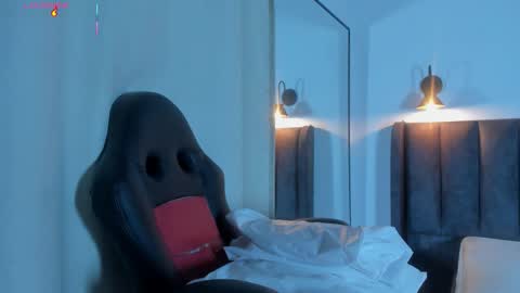 Laura online show from 11.09.25