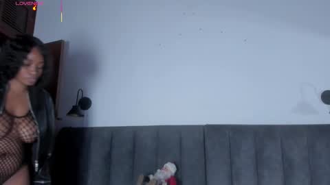 Laura online show from 11.13.25