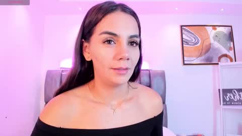 Snapshot of martina_mancinii chatting on 11.08.25 Martina online show from 11.08.25