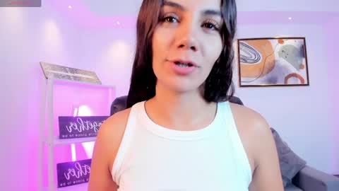 Snapshot of martina_mancinii chatting on 05.12.26 Martina online show from 05.12.26