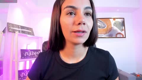 Snapshot of martina_mancinii chatting on 05.18.26 Martina online show from 05.18.26