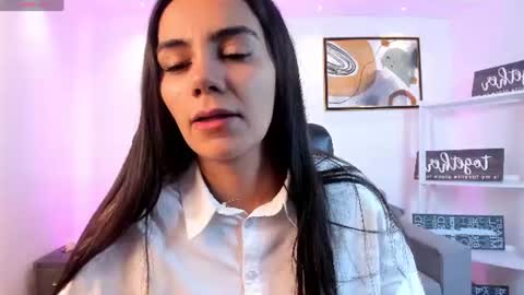 Snapshot of martina_mancinii chatting on 06.28.26 Martina online show from 06.28.26