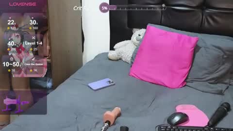 Snapshot of martina_roberts_ll chatting on 01.04.25 Martina online show from 01.04.25