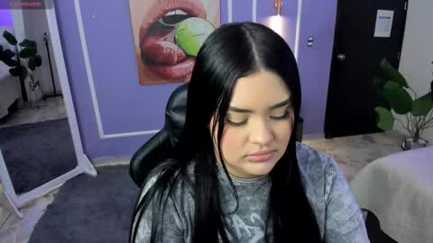 Snapshot of martina_saenz1 chatting on 11.14.25 Martina online show from 11.14.25