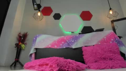 Snapshot of martinaclark chatting on 10.30.25 Martina online show from 10.30.25