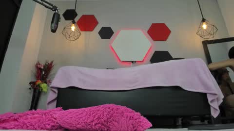 Snapshot of martinaclark chatting on 11.20.25 Martina online show from 11.20.25