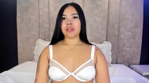 Snapshot of martinagarcia__ chatting on 02.17.26 Martina Garcia online show from 02.17.26
