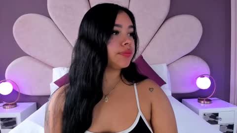 Snapshot of martinagarcia__ chatting on 02.25.26 Martina Garcia online show from 02.25.26