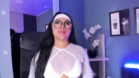 Snapshot of martinagarcia__ chatting on 03.19.26 Martina Garcia online show from 03.19.26