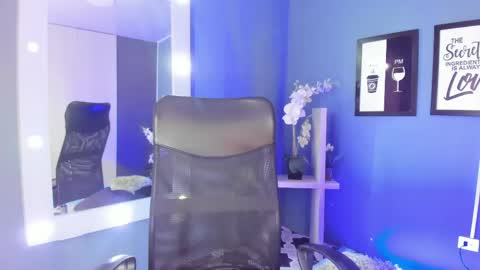 Snapshot of martinagarcia__ chatting on 04.13.26 Martina Garcia online show from 04.13.26
