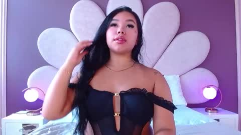 Snapshot of martinagarcia__ chatting on 05.06.26 Martina Garcia online show from 05.06.26