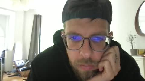 Snapshot of martinmagic467657 chatting on 05.06.26 martinmagic467657 online show from 05.06.26