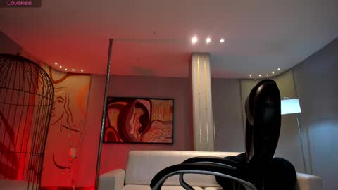 Martinna Bonnet online show from 02.17.25