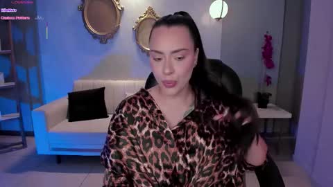 Martinna Bonnet online show from 11.24.25