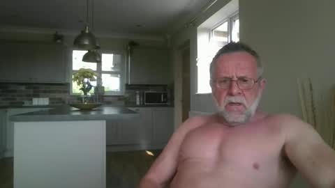 Snapshot of martinrgbxxxx chatting on 04.26.26 martinrgbxxxx online show from 04.26.26