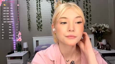 Lisa online show from 02.17.26