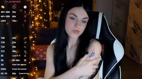 Snapshot of mary___moore chatting on 12.09.24 Maria online show from 12.09.24