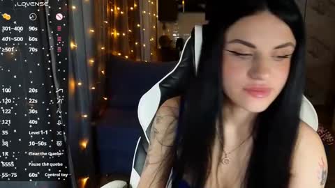 Snapshot of mary___moore chatting on 12.18.24 Maria online show from 12.18.24