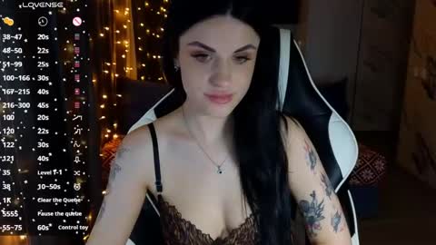 Snapshot of mary___moore chatting on 01.14.25 Maria online show from 01.14.25