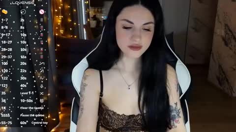 Snapshot of mary___moore chatting on 02.04.25 Maria online show from 02.04.25