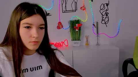 Snapshot of mary_chilli chatting on 02.13.26 mary_chilli online show from 02.13.26