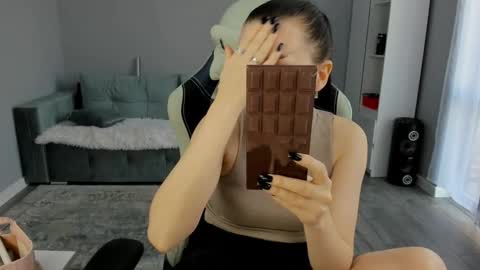 mary_jain13 online show from 10.29.25