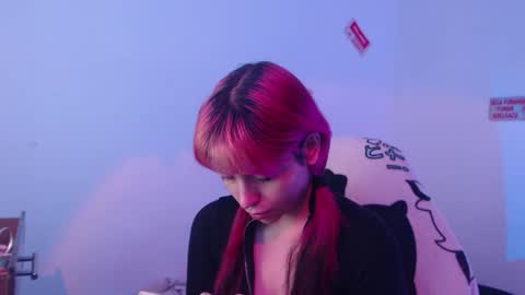 Snapshot of mary_janness chatting on 10.30.25 100 online show from 10.30.25