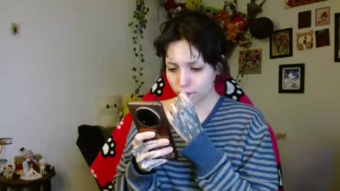 Snapshot of mary_janness chatting on 04.20.26 100 online show from 04.20.26