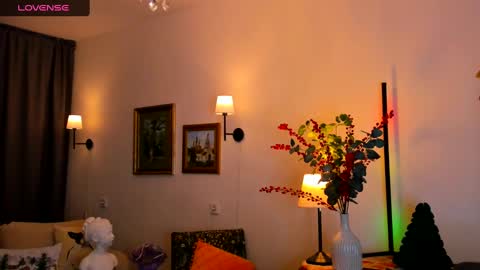 Snapshot of mary_marlow chatting on 02.28.25 Mary online show from 02.28.25