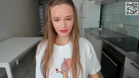 Snapshot of mary_meys chatting on 05.01.26 Mary Mey online show from 05.01.26