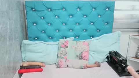  Mary Moon  online show from 02.10.25