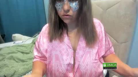 Snapshot of mary_touch chatting on 11.02.25 mary_touch online show from 11.02.25