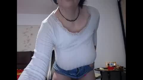 Mary online show from 10.23.25