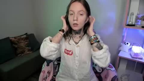 Mary GTM3Mon Wed Thu Sat Sun 0400 am-1030pm online show from 10.25.25