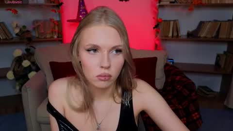 Maryana online show from 10.21.25