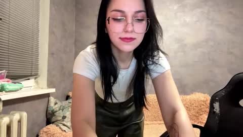 Stephie online show from 12.16.25