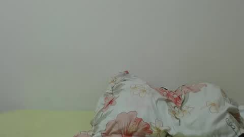 Snapshot of maryem199115 chatting on 01.14.26 maryem online show from 01.14.26