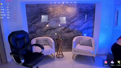 Snapshot of marylewis_ chatting on 10.26.25 Mary online show from 10.26.25