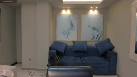 Snapshot of marylewis_ chatting on 05.15.26 Mary online show from 05.15.26