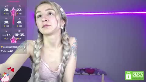 Snapshot of marylyrose chatting on 12.22.24 maryly rose online show from 12.22.24